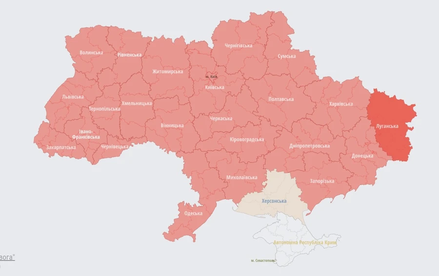 Другий день поспіль повітряна тривога в усіх областях: у двох містах чули вибухи