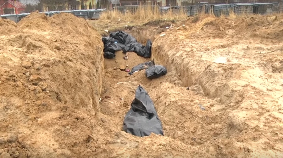 Обнародованы спутниковые фото братской могилы в Буче