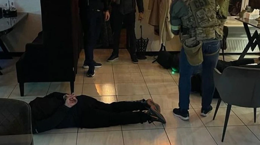 Рекетири на Херсонщині спочатку побили фермера, а тоді вимагали мільйон - СБУ