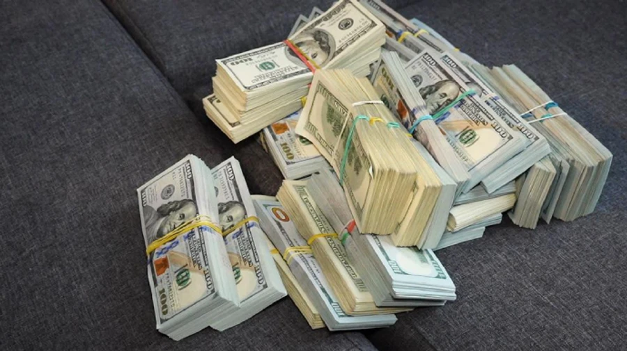 Атаки на 100 іноземних компаній, 150 млн збитків - у Києві викрили хакера