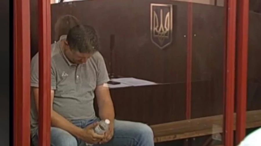 Захоплення Кабміну з гранатою: чоловіка взяли під варту