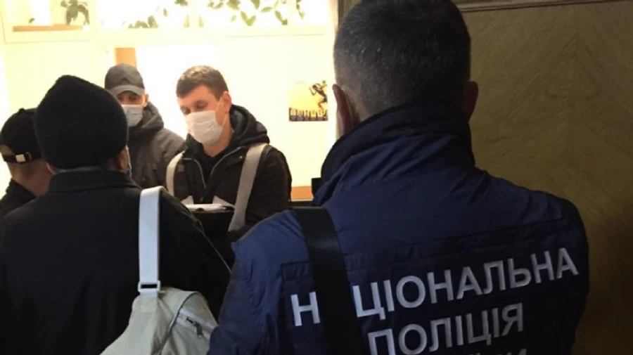 Поліція викрила схему штучного збільшення кількості виборців у трьох областях