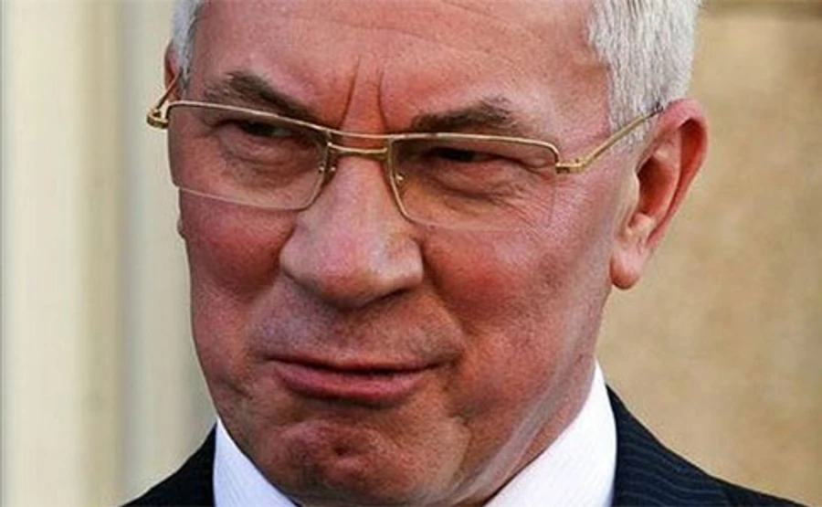 Санкції з Азарова і його міністрів не знімали – ГПУ