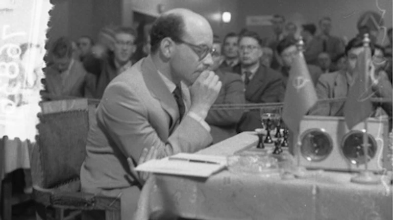 Грав за шахову корону проти Ботвинника та виступав проти режиму: геній 20 сторіччя з України Давид Бронштейн