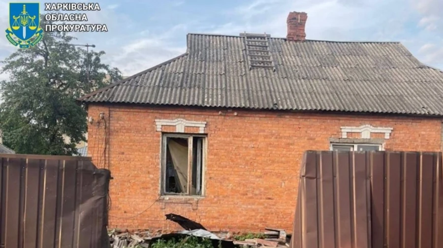 Увечері армія РФ знову вдарила по Харкову БпЛА Молнія: постраждала жінка