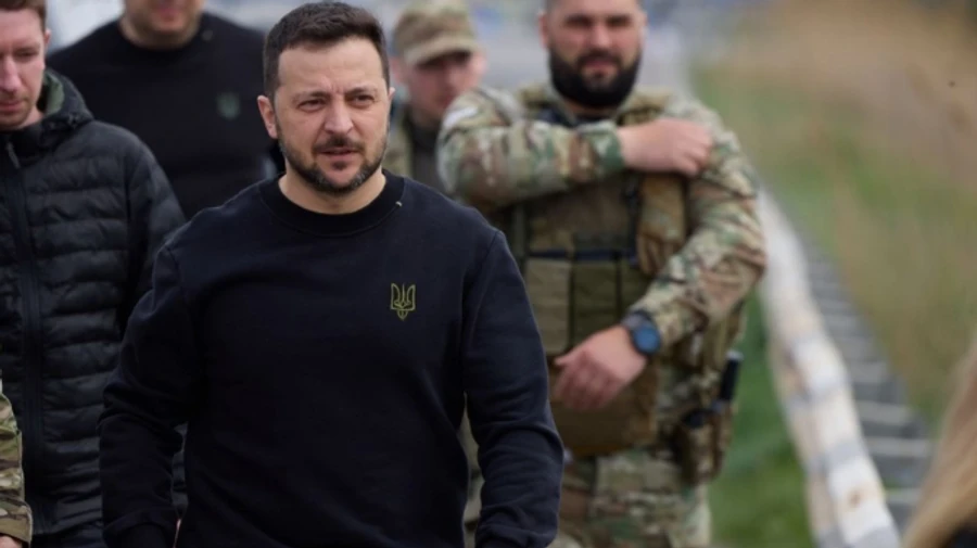 Зеленский поддерживает идею Макрона, который хочет прислать инструкторов в Украину 