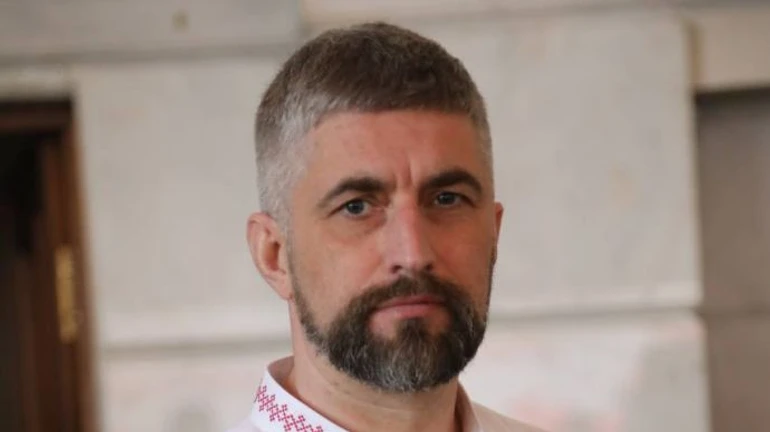 Руководитель Укрзалізниці прокомментировал обыски и взятку автомобилем у подчинённого