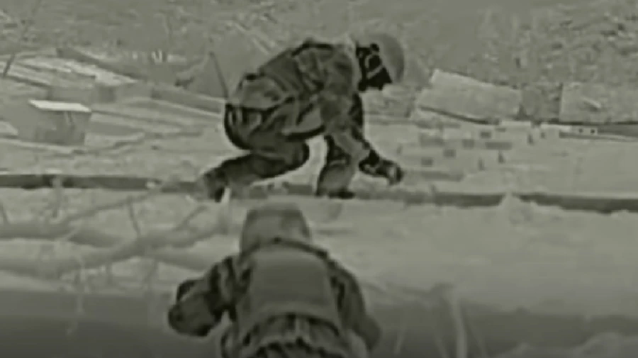 Вночі замінували, вдень успішно підірвали: ССО показали знищення понтону ворога