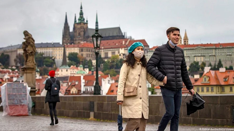 Кількість заражень коронавірусом у Чехії вперше перевищила 15 тисяч