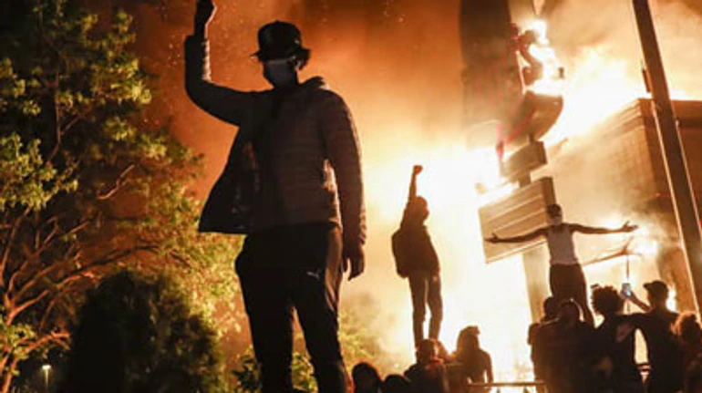 Незаживающая рана Америки: как массовые протесты изменят США