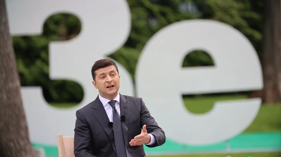 Я никогда не призвал не стрелять в ответ на Донбассе – Зеленский