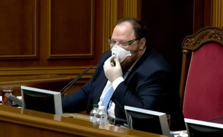 Нардепы соберутся в понедельник в третий раз. Зеленский приехал в Раду