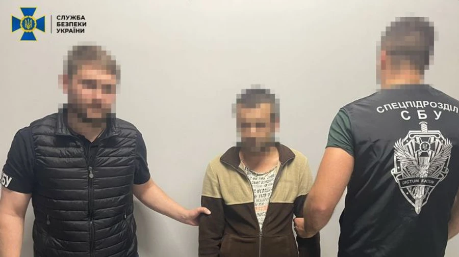 Молодчик на Харьковщине помогал россиянам минировать дороги, сдавал патриотов и грабил селян