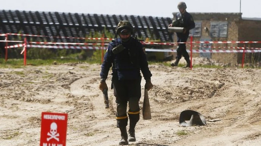 Азербайджан будет обучать украинских саперов