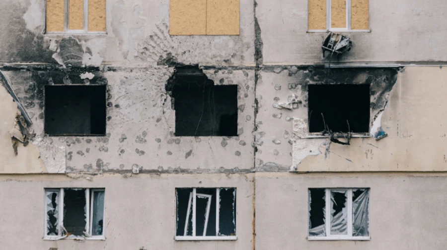 Russian forces attack Kharkiv, killing a woman