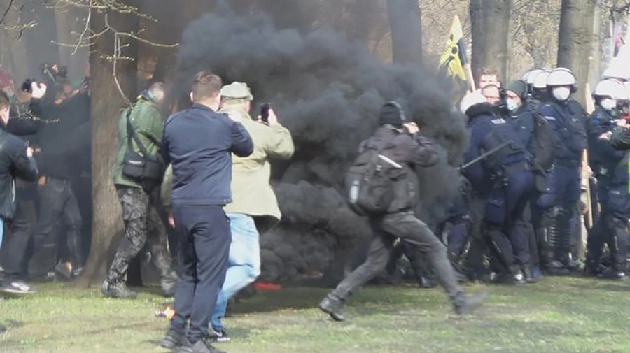 У Варшаві відбулися сутички в річницю Смоленської катастрофи