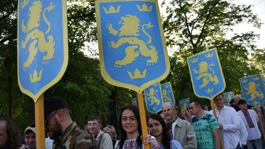 Суд заборонив Інституту нацпам’яті оцінювати, чи є символіка СС Галичина нацистською