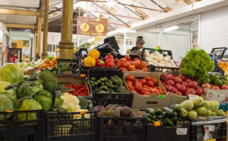 После пикета в Черновцах власти решили открыть продовольственные рынки