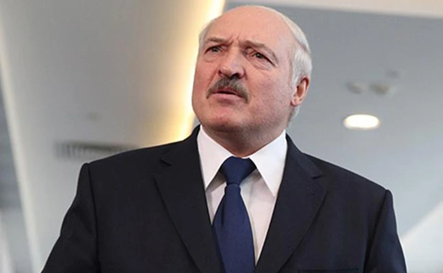 Лукашенко заявил, что в Беларуси от коронавируса никто не умер, но призвал всех напрячься