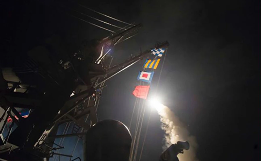 США завдали ракетний удар по авіабазі Асада в Сирії