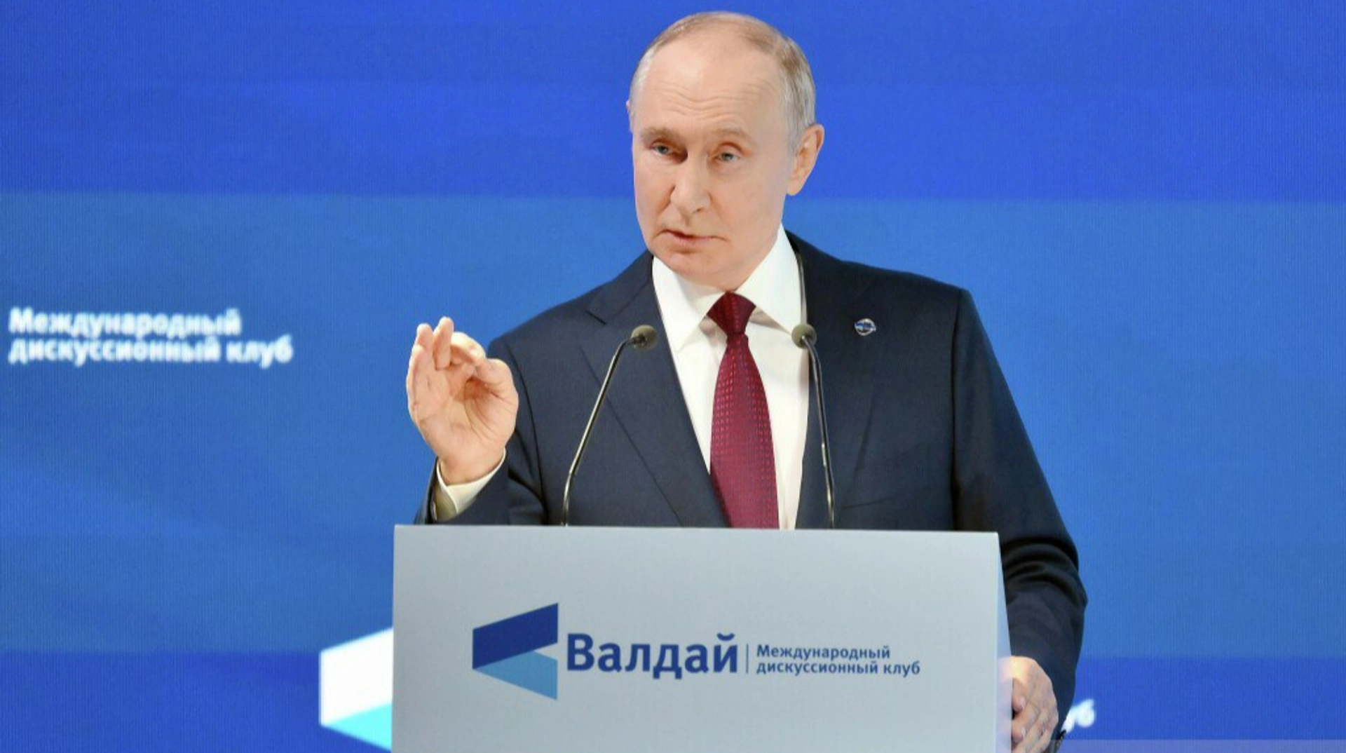 プーチンはトランプに、ロシアは「すべてのNATO」と戦っていると言われているため、ロシアは「紙の虎」になれないと答えた。