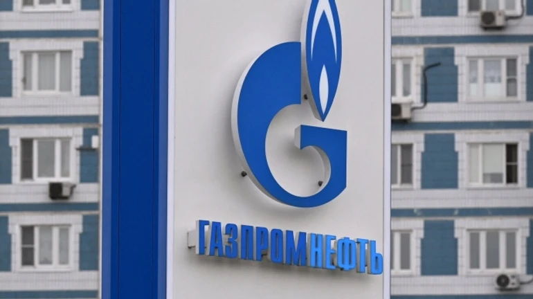 UK follows US in announcing sanctions against Russian oil giants