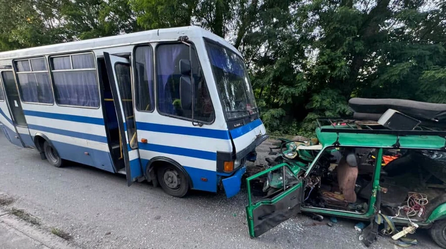 ДТП в Броварах: в больнице скончался второй ребенок, ещё 8 человек пострадали