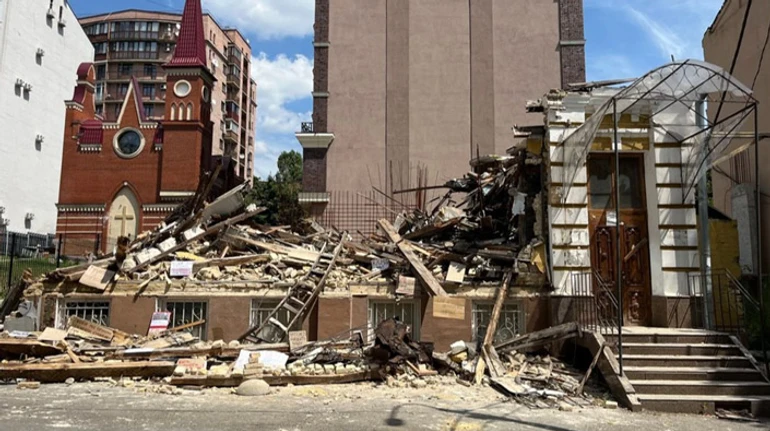 Пустища на місці історичних будівель: Садиба Зеленських та інші пам'ятки, які зруйнували забудовники Києва