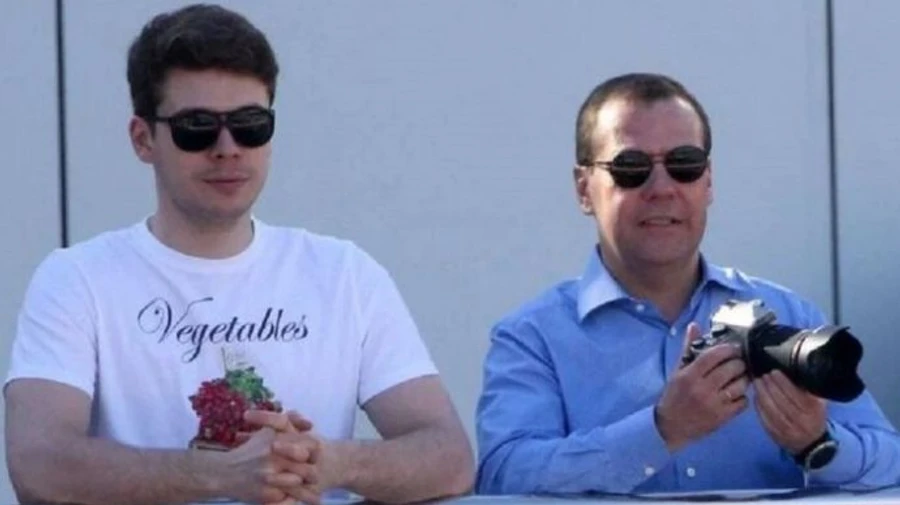 Син Медведєва, пропагандисти і військові: хто потрапив під нові санкції ЄС