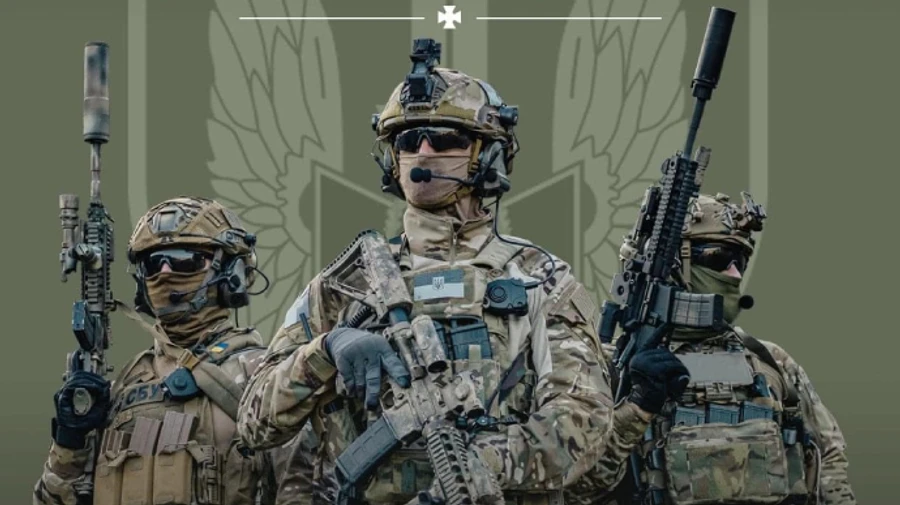 Security Service's special forces on night hunt: 5 Russian tanks and Akatsiya self-propelled gun burned down