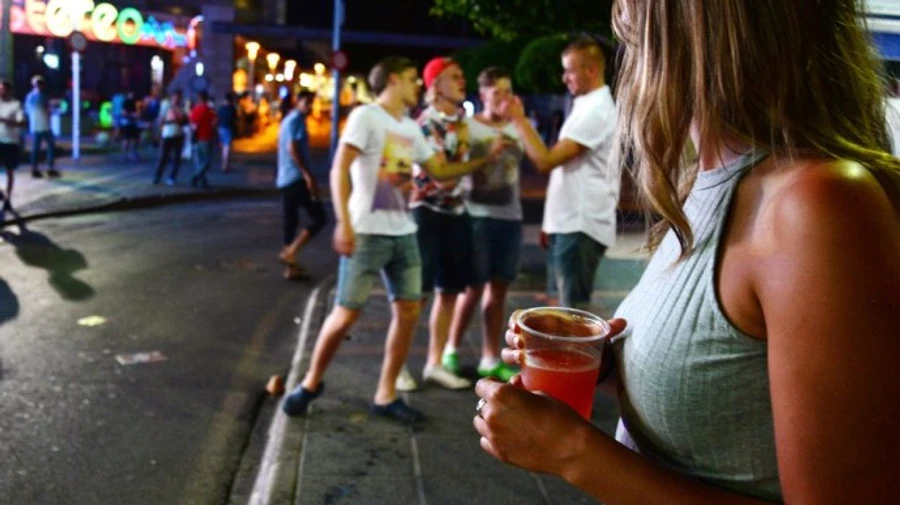 В Испании 25 тысяч человек собрались на вечеринку, несмотря на запрет