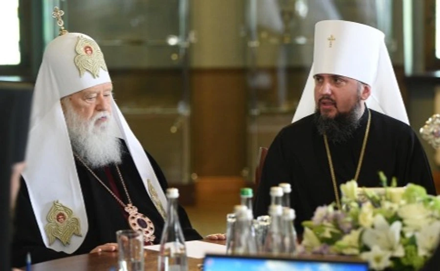 Дякую, що не викинули на вулицю – Філарет Епіфанію