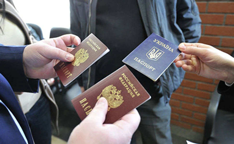 Росія остаточно вирішила, що може сама позбавляти українців громадянства України