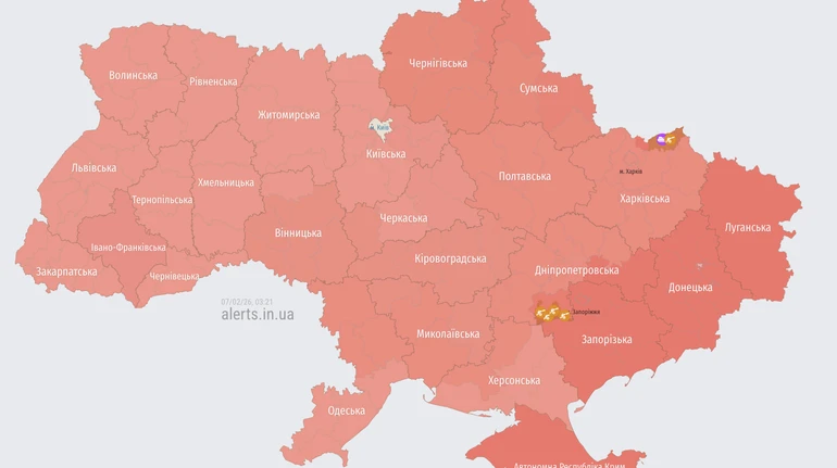 В Україні оголосили масштабну повітряну тривогу: РФ атакує дронами та ракетами