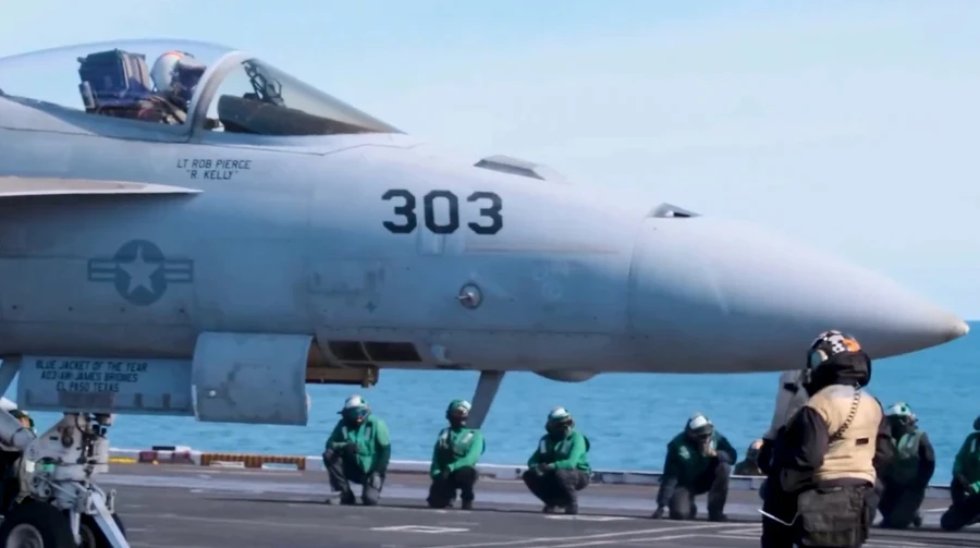 США попри перемир'я уразили іранські катери та ракетну установку в районі Ормузької протоки