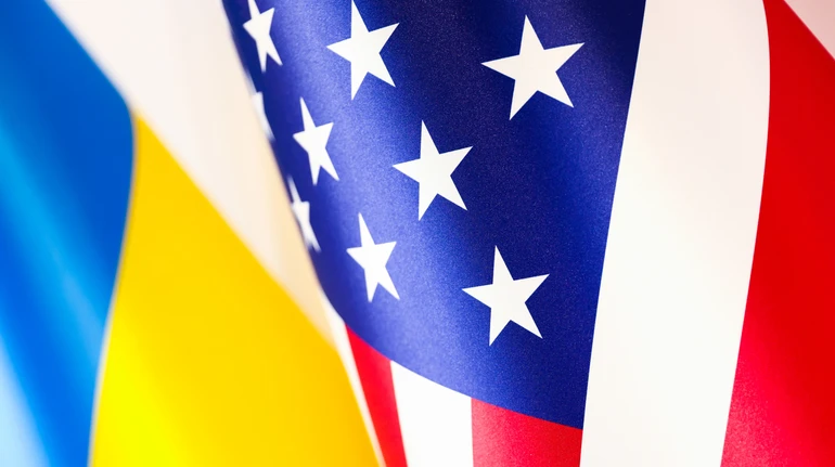 Більшість українців вважають, що США тиснуть на Україну для поступок РФ – опитування