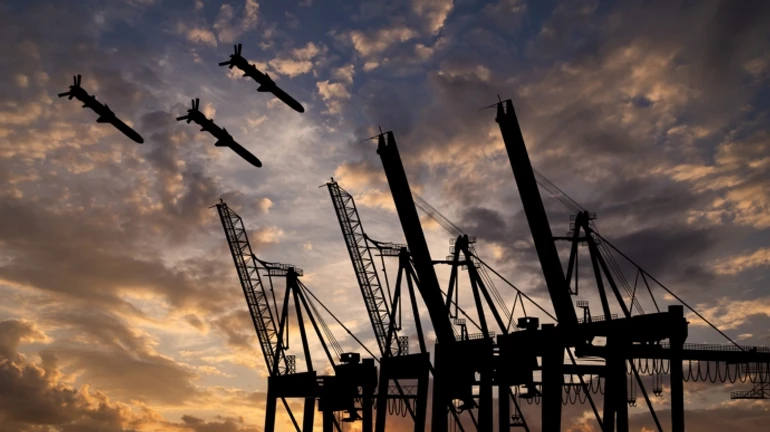 Россияне атаковали ракетами портовую инфраструктуру Одесской области: двое погибших, поврежден теплоход