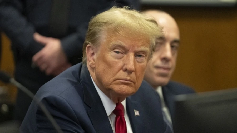 За приговор Трампу по первому делу взялись присяжные