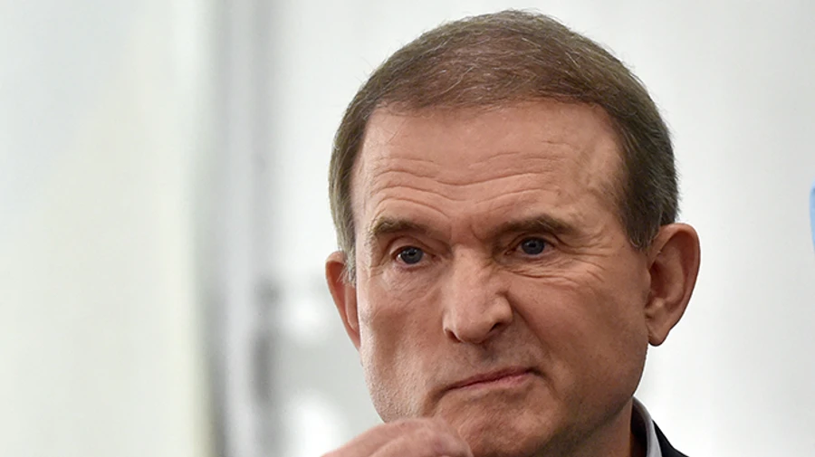 Оценка картин из коллекции Медведчука затянулась на год: путаница в ценах и сложность анализа