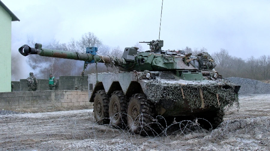 Франция в ближайшие недели передаст Украине десятки бронемашин и легких танков
