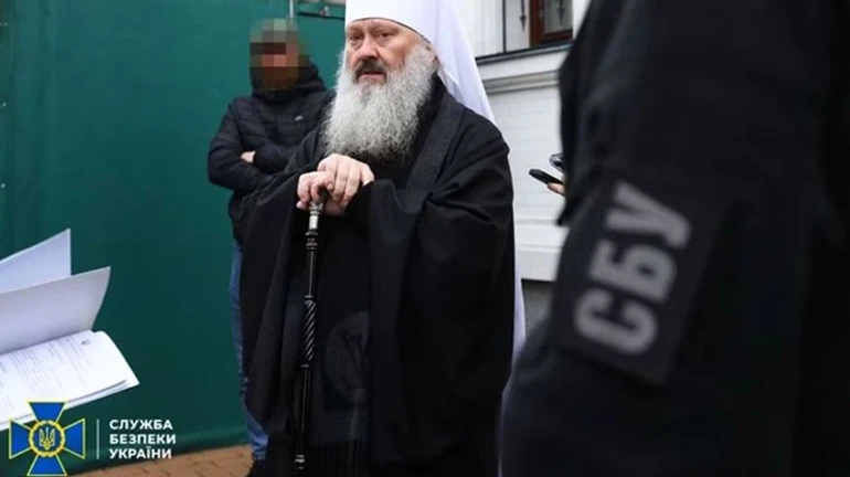 Митрополит Павло поскаржився, що не має світла вдома зарядити електронний браслет