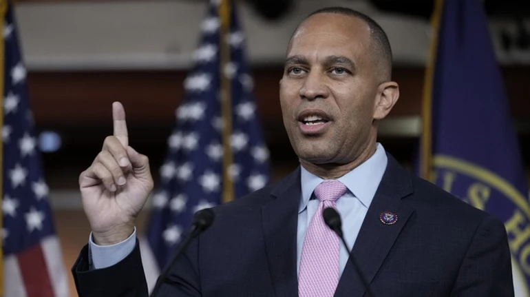 Партия Байдена идет на омоложение: чего ждать от новых лидеров Палаты представителей