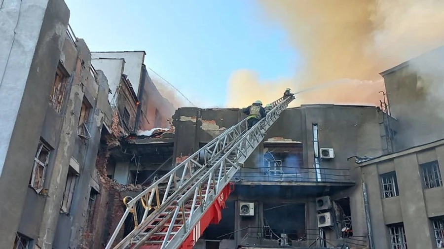 Russia hits three neighbourhoods in Kharkiv, causing a fire