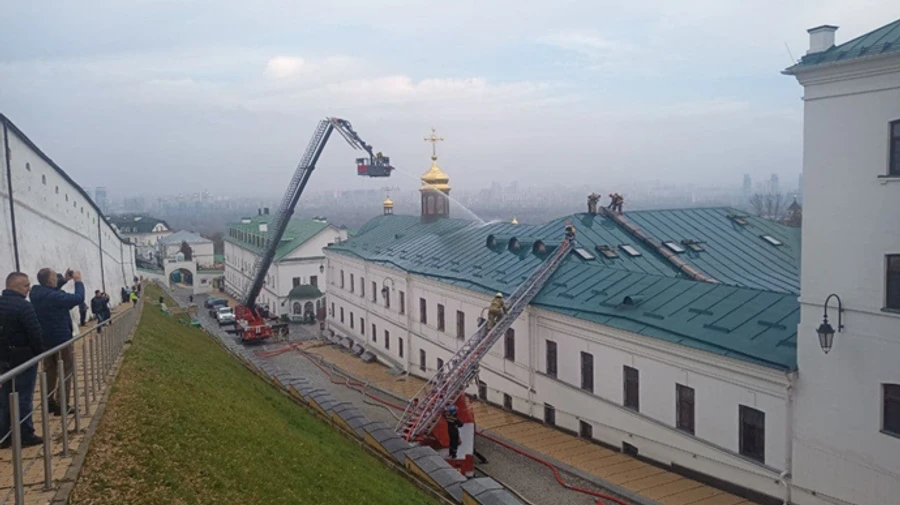 У Києво-Печерській Лаврі сталася пожежа