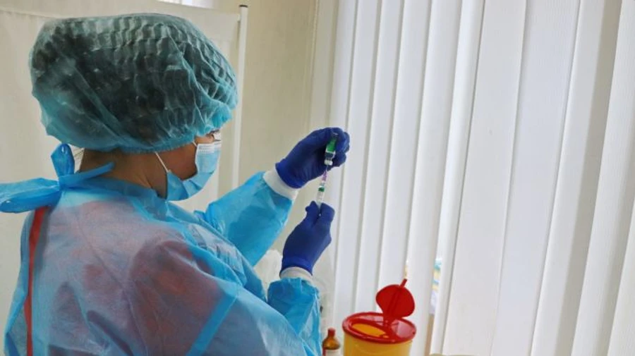 Рекорд ковид-вакцинации: четверть миллиона прививок за день в Украине