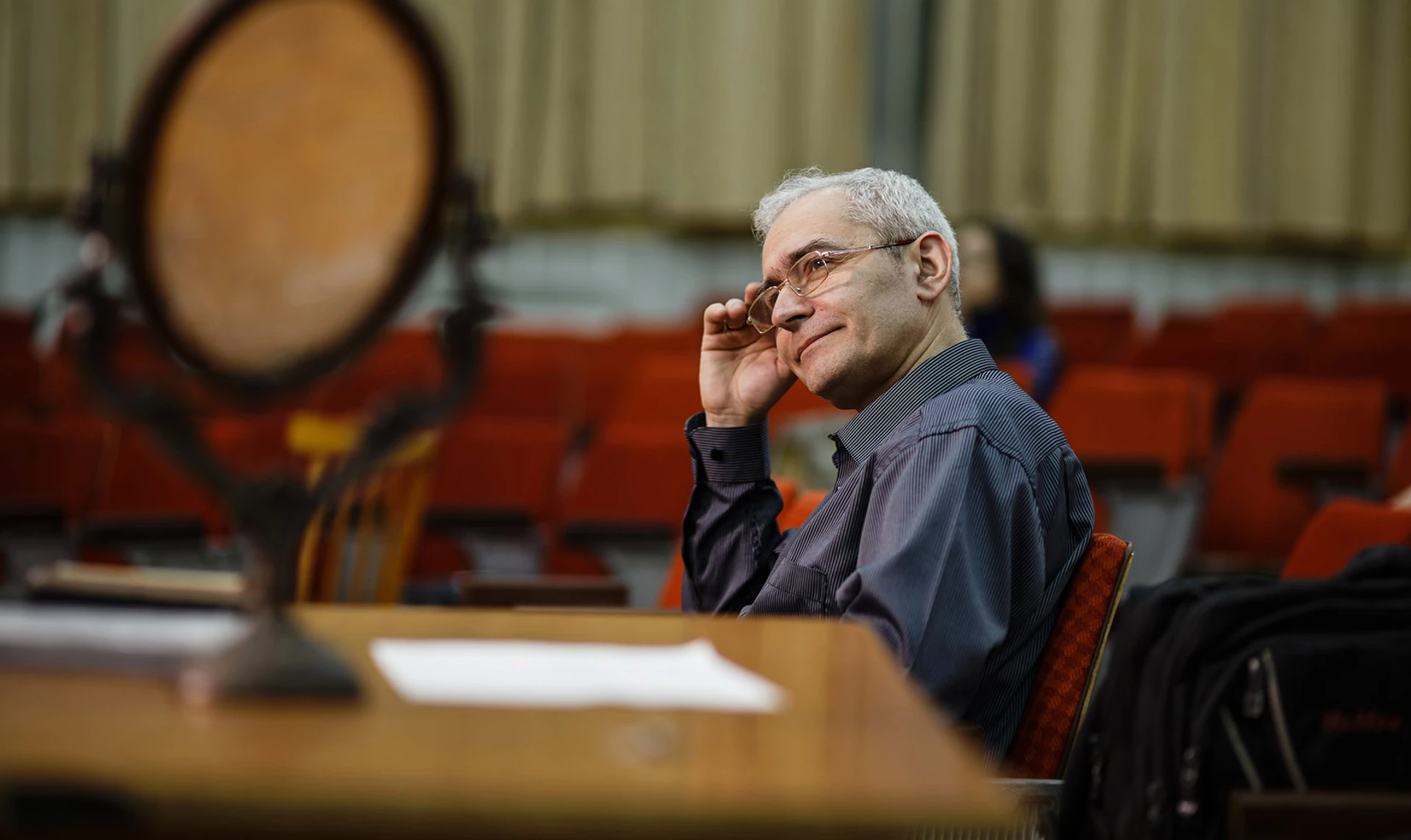 Как защитить себя от смерти того, во что веришь – режиссер Сергей Эненберг