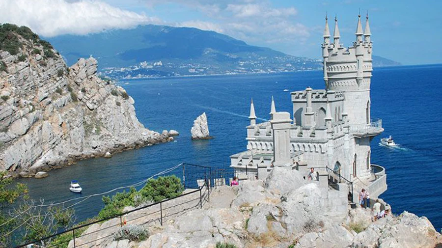 У Зеленського заявили, що працюють над стратегією повернення Криму 