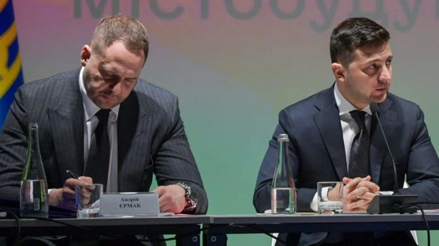 Зеленский ответил на петицию об увольнении Ермака: только указом президента