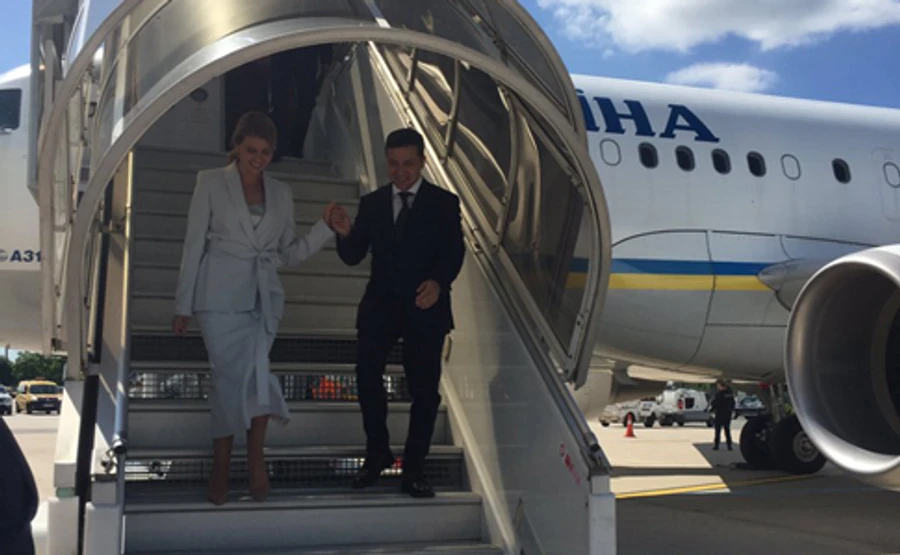 Зеленський приїхав з офіційним візитом у Париж