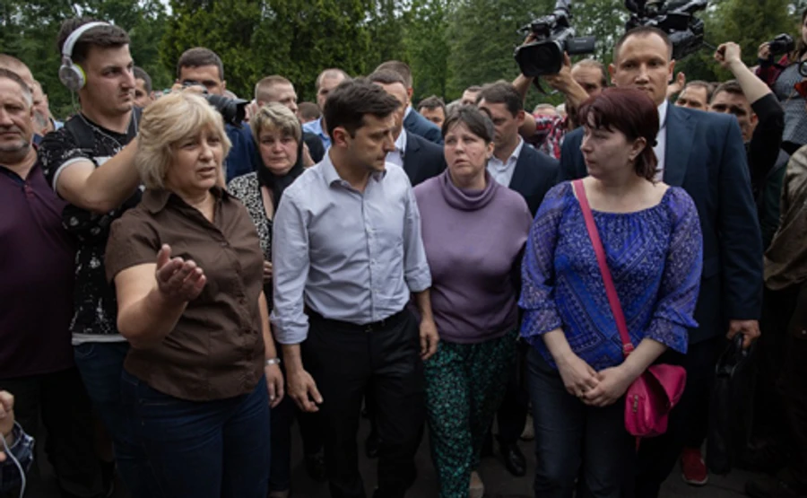 Суперечка з Зеленським: Канал Порошенка купив квартиру родині шахтаря